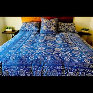 Pottery Barn King Size Duvet, 3 standard shams and a Euro sham.